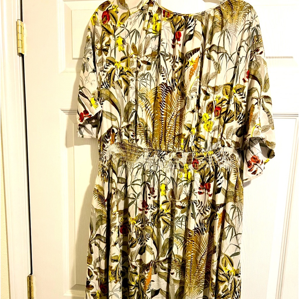 BRAND NEW! never worn before. Maxi flowery leafy midi dress h&m